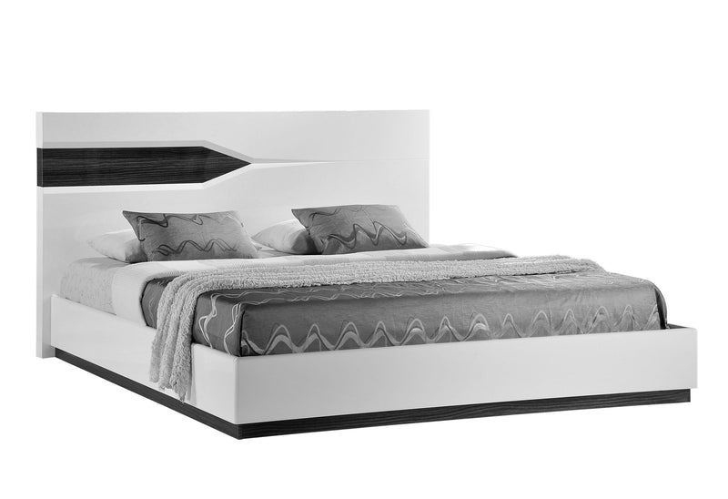 Hudson - 4 Piece King Bedroom Set (King Bed, Dresser, Mirror, Nightstand) - White